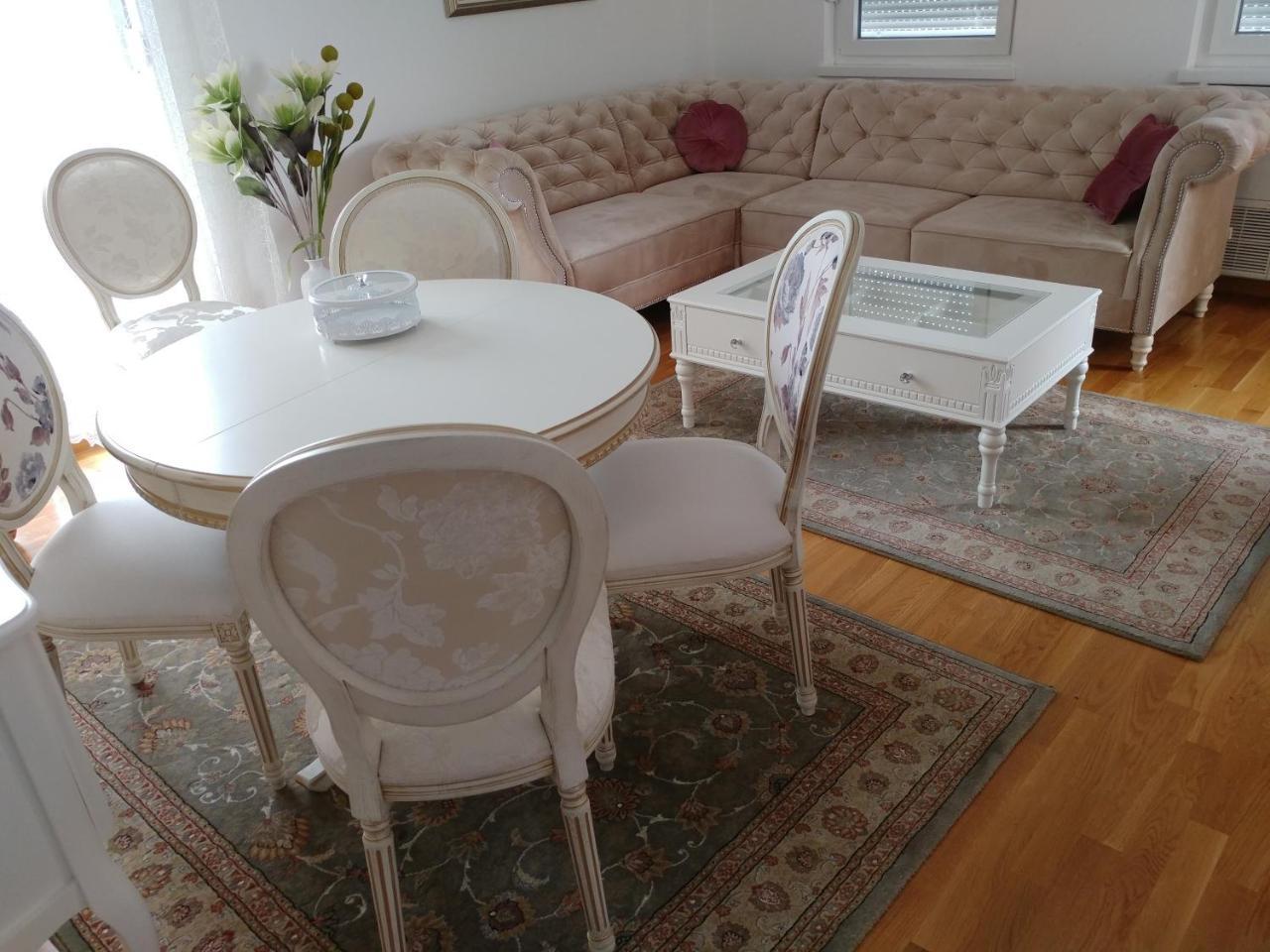 Jc10 Apartment 3 Bedroom, Free Parking, 73Sqm Novi Sad Exterior photo